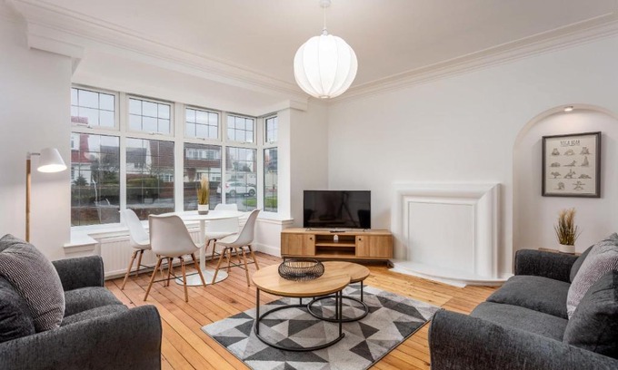 Ayr House | Wellington View - Donnini Apartments