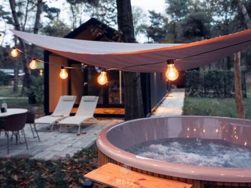 Municipality of Hellendoorn House | Wellness Lodge with Hottub Haarle