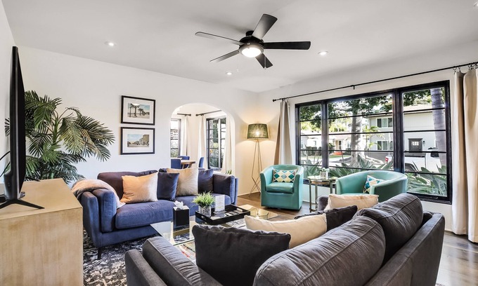 West Beach Villa | West Beach Villa 3 - well-loved, historic property featured in books, magazines - walk to beach!