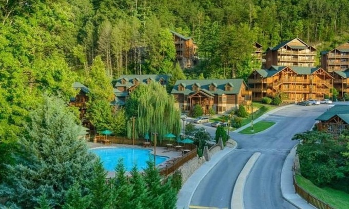 Gatlinburg Resort | Westgate Gatlinburg Smoky Mtns available dates October 17 -24, 2025