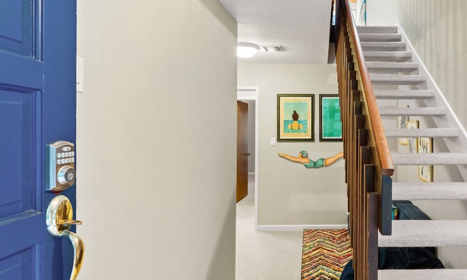 Eastside Santa Cruz House | Whaler's Walk Lagoon