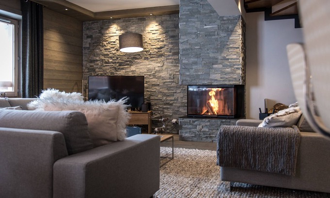 Courchevel House | Whistler Lodge by Alpine Resorts