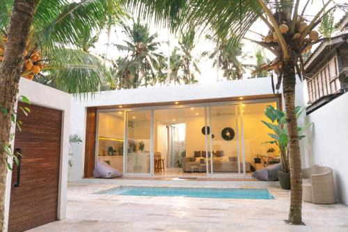 Lodtunduh Villa | White butterfly Villa, Kitchen & Pool, Quiet Ubud