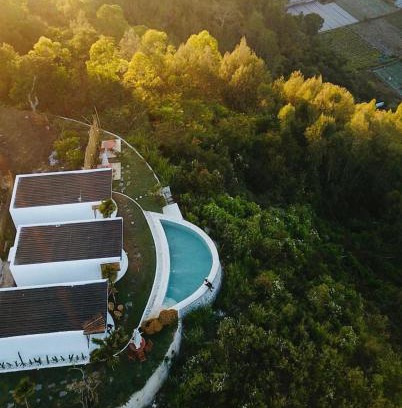 Songan Hotel | White cloudy
