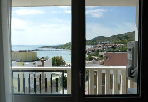 Kavarna Apartment | White Lagoon - Luxurious 1BD Flat near Kavarna by Flat Mаnager