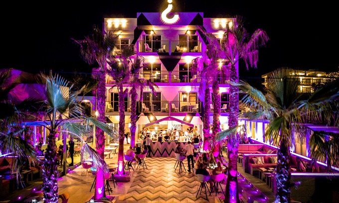 Sant Antoni de Portmany Apartment | Wi-Ki-Woo Boutique Hotel