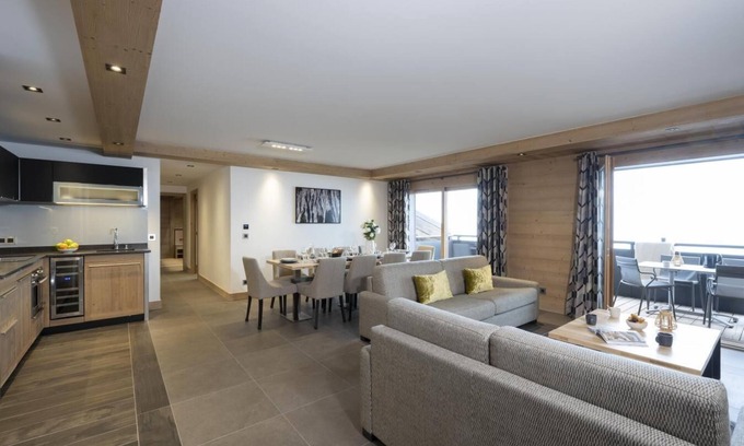 Les Eucherts Apartment | Wifi, ski-in/ski-out & foot of the slopes, fitness, swimming pool, balcony, parking, tv, ski locker