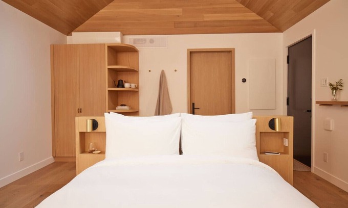 Algonquin Highlands Cabin | Wildflower Rest at Dimensions | Cabin Fifteen