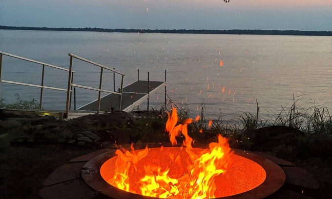 Unity House | Winnecook Lake House