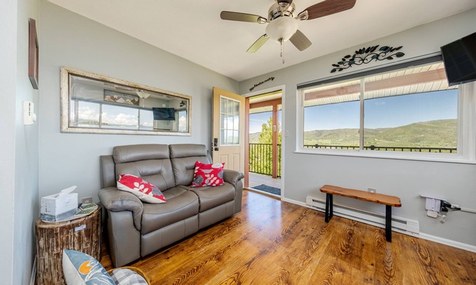 Steamboat Springs Condo | Winsome Mountain Condo with Spectacular Views