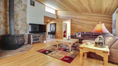 Deer Park House | Witchhazel 1