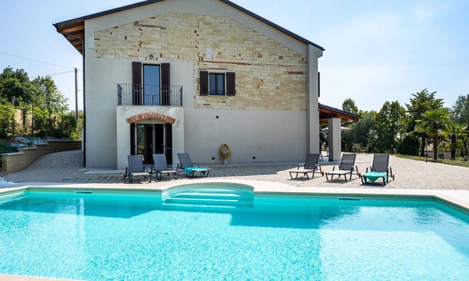 Ponzano Monferrato House | Wonderful private villa for 14 people with A/C, private pool, WIFI, TV and terrace