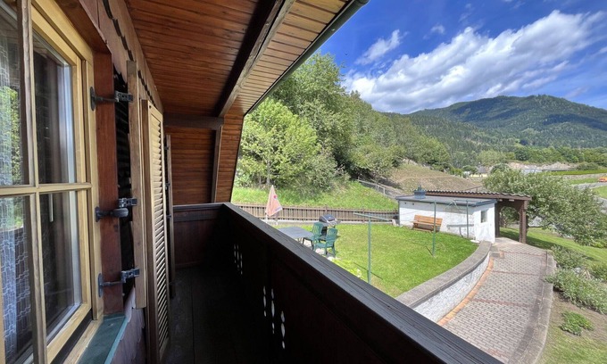 Niederwolz House | Wonderful private villa for 6 guests with WIFI, TV, terrace and pets allowed