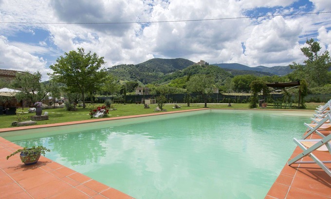Cascine-La Croce Villa | Wonderful private villa for 14 people with A/C, private pool, WIFI, TV, patio and pets allowed