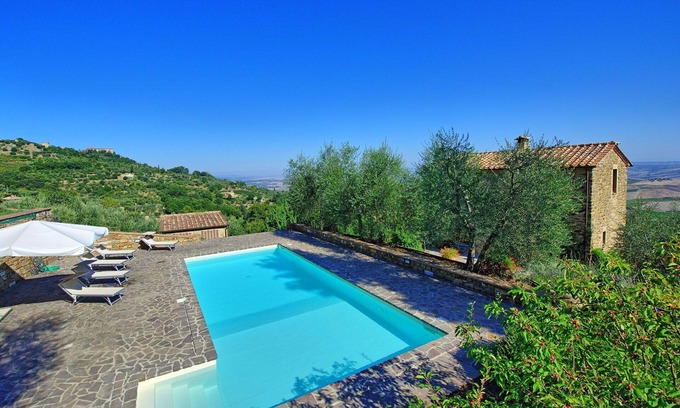 Montalcino Villa | Wonderful private villa for 8 people with private pool, WIFI, patio and panoramic view