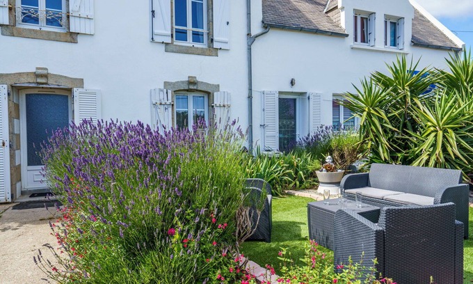 Primelin House | Wonderful private villa for 10 guests with WIFI, TV and terrace