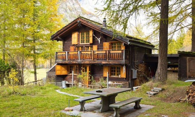 Taesch House | Wonderful private villa for 3 guests with WIFI, TV, terrace and panoramic view