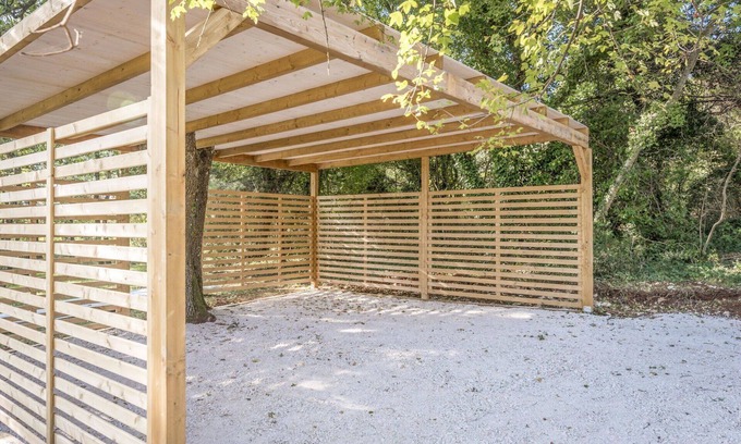 Rebici House | Wonderful private villa for 6 guests with WIFI, A/C, TV, terrace and pets allowed