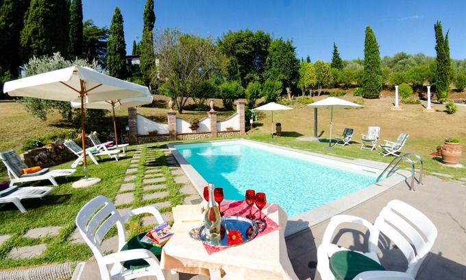 Uzzano Villa | Wonderful private villa for 10 guests with A/C, private pool, WIFI, TV and pets allowed
