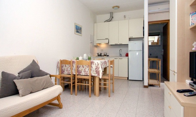 Lignano Pineta House | Wonderful villa for 6 people with A/C, TV, terrace, pets allowed and parking