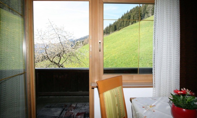 Fuegenberg Villa | Wonderful villa for 4 people with TV, patio and pets allowed