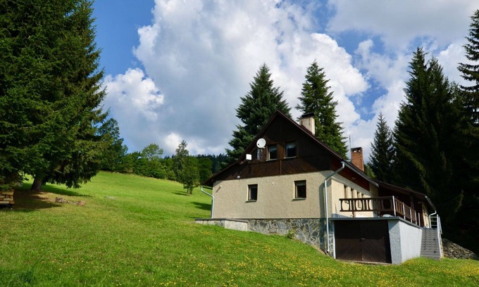 Vitkovice House | Wonderful villa for 6 people with WIFI, TV, terrace, pets allowed and panoramic view