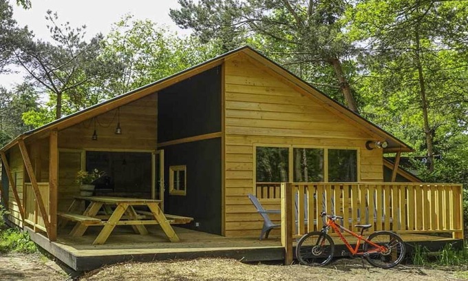 Ruinen Ski Chalet | Wooden lodge near three national parks