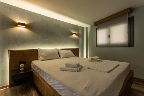 Thessaloniki Apartment | Wooden Suites