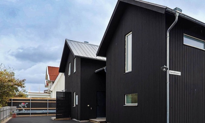 Ockero House | Workers - Families - Öckerö - Near Volvo - All-Inc
