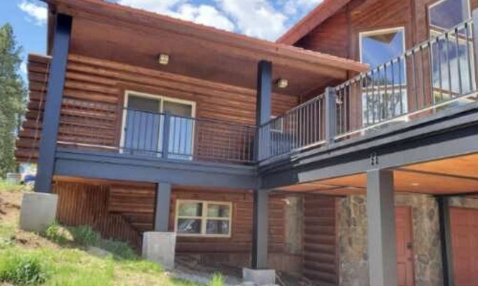 Purgatory House | World class panoramic mountain views and steps away from San Juan Nat'l Forest!