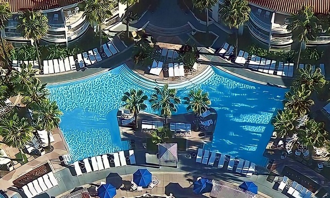 Coronado Condo | Wow!Coronado Beach Resort sleeps 4 w/kitchen by Hotel Del-Book 7 days best rate