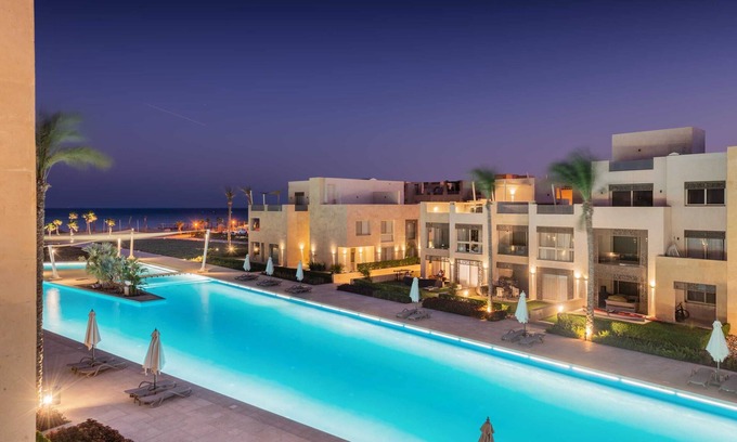 El Gouna Apartment | Xuru Stays I Homestyle 3BR Penthouse Pool & Beach View