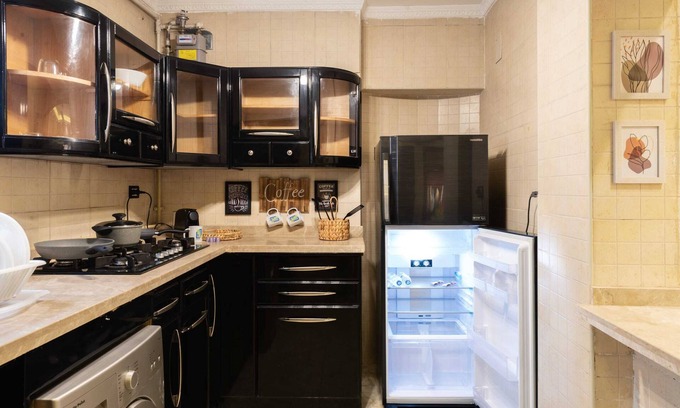 Heliopolis Apartment | Xuru Stays I Play Foosball & Do Yoga - 1 BR Apt. 5 Min To Airport