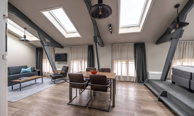 Oostelijke Eilanden en Kadijken Apartment | YAYS Amsterdam Maritime by Numa