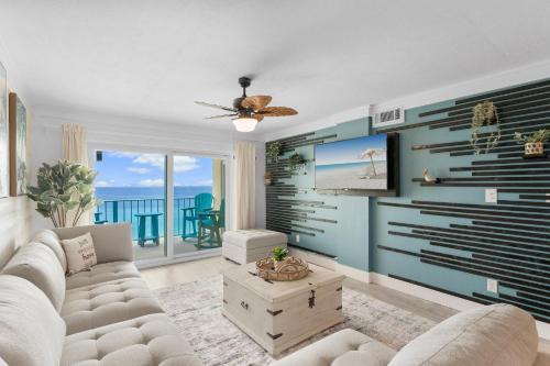 Biltmore Beach Apartment | Yelleville PCB