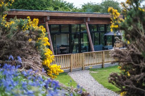 Richmond House | Yorkshire Dales Lodge 18 Premium Family