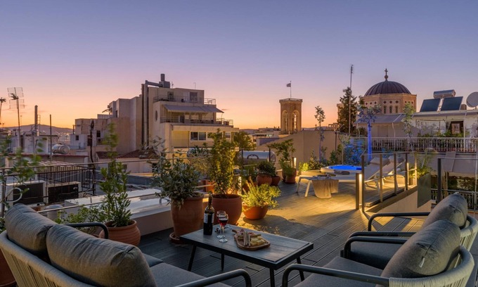 Plaka Apartment | Your 4 Bdrm Dream House w Acropolis View Jacuzzi