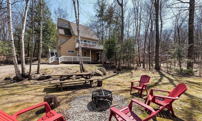Campton House | Your Evergreen Escape - A Cozy Family Getaway