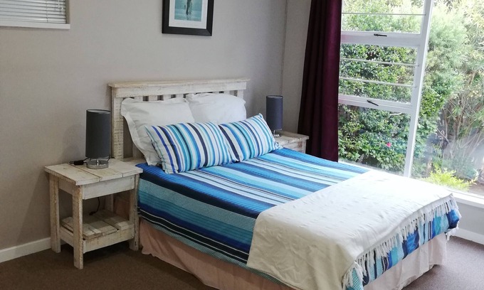 Somerset West Cottage | Your home away from home!