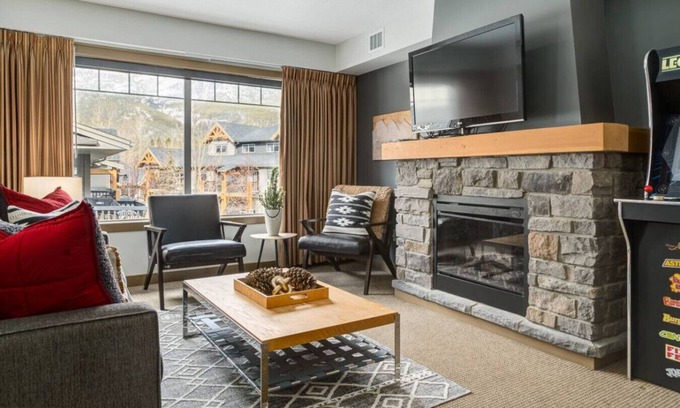 Dead Man's Flats Apartment | Your Lovely 3BR/2BA Condo at the Edge of Canmore