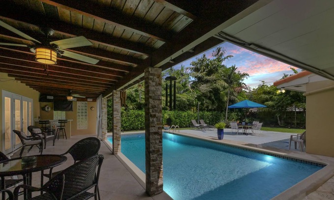 Ludlam House | Your paradise in the heart of Coral Gables Miami, your home away from home.