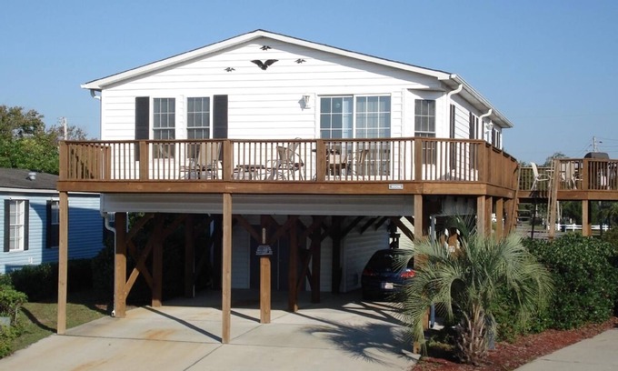 Garden City House | YOUR PLACE in the SUN. Check it out - Family friendly - Pet friendly