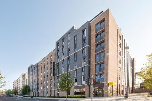 West End Apartment | Yugo Explore - Arran House