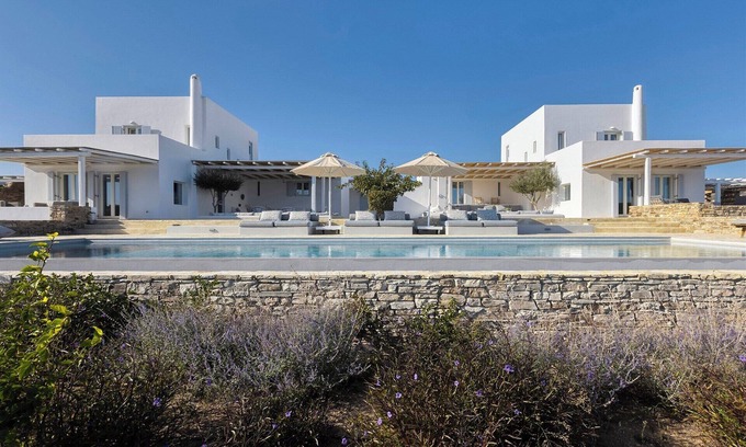 Antiparos Villa | Yvoni - Nine Bedroom Villa, Sleeps 18