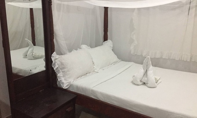 Shanzu Hotel | Zaradise