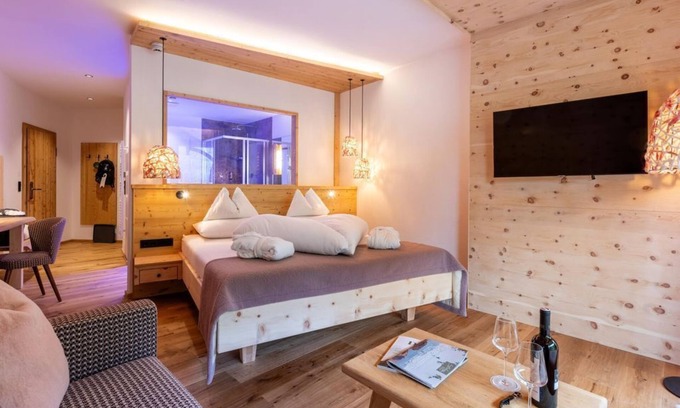 Haus House | "Zirbe Romantik" - double room w. Bathtub, WC (4 - 6 n.) - Nature and wellness hotel