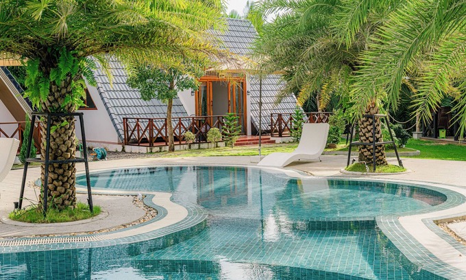 Kampot Resort | Zodiac Bungalows