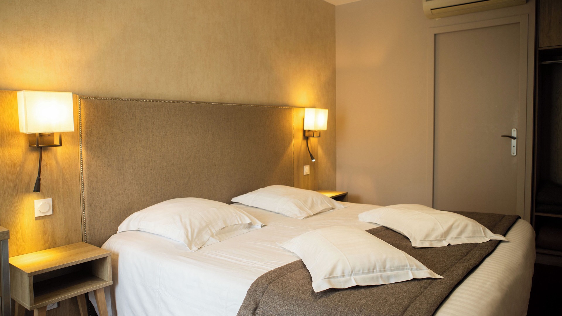 Photo of Bedroom in Montlivault