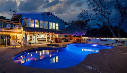 House (4 Bedrooms)