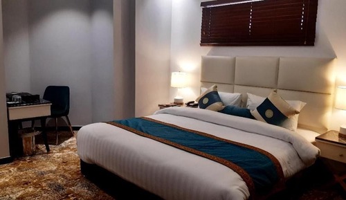 Executive Suite